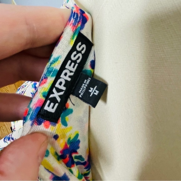 Express Floral Baby-Doll Style Flowy Tank Top- Size M - Picture 4 of 4